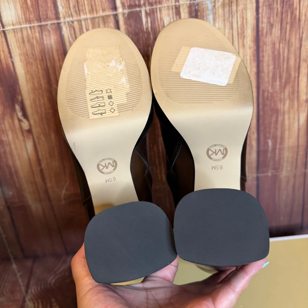 Michael Kors Carlisle Women’s Leather Chain Ankle Boots Platform Chunky Heel 8.5 - Picture 12 of 14